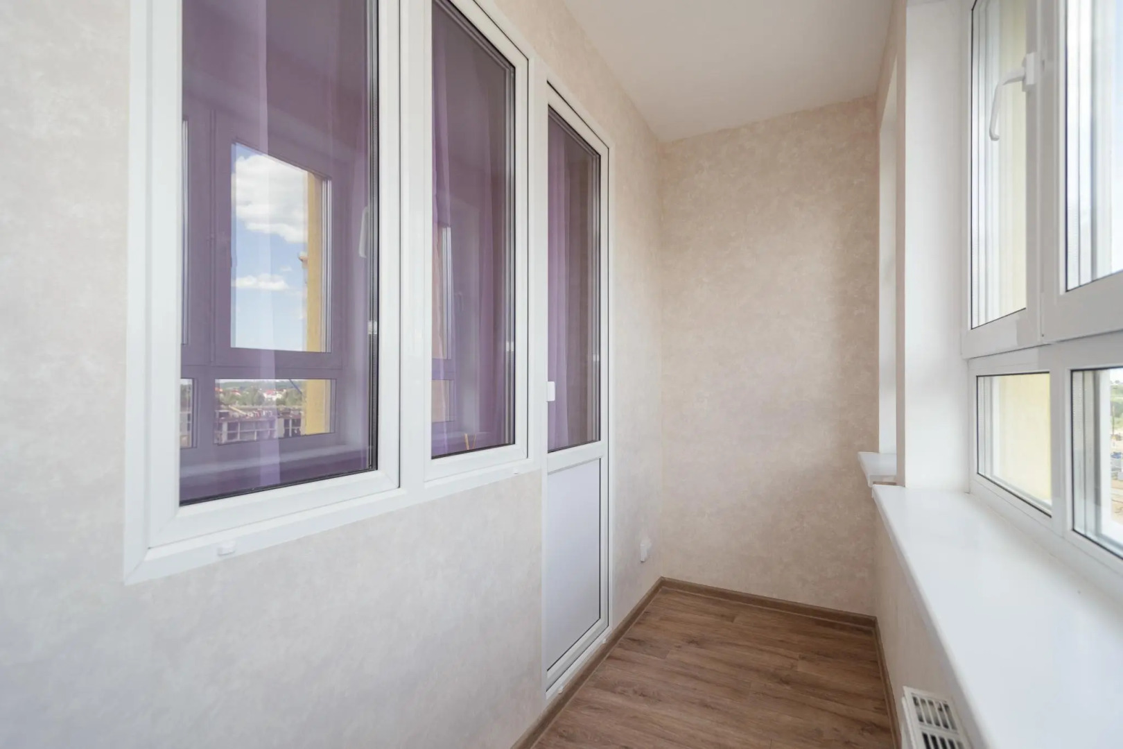 Ночка Сутки на улице Романтиков 11