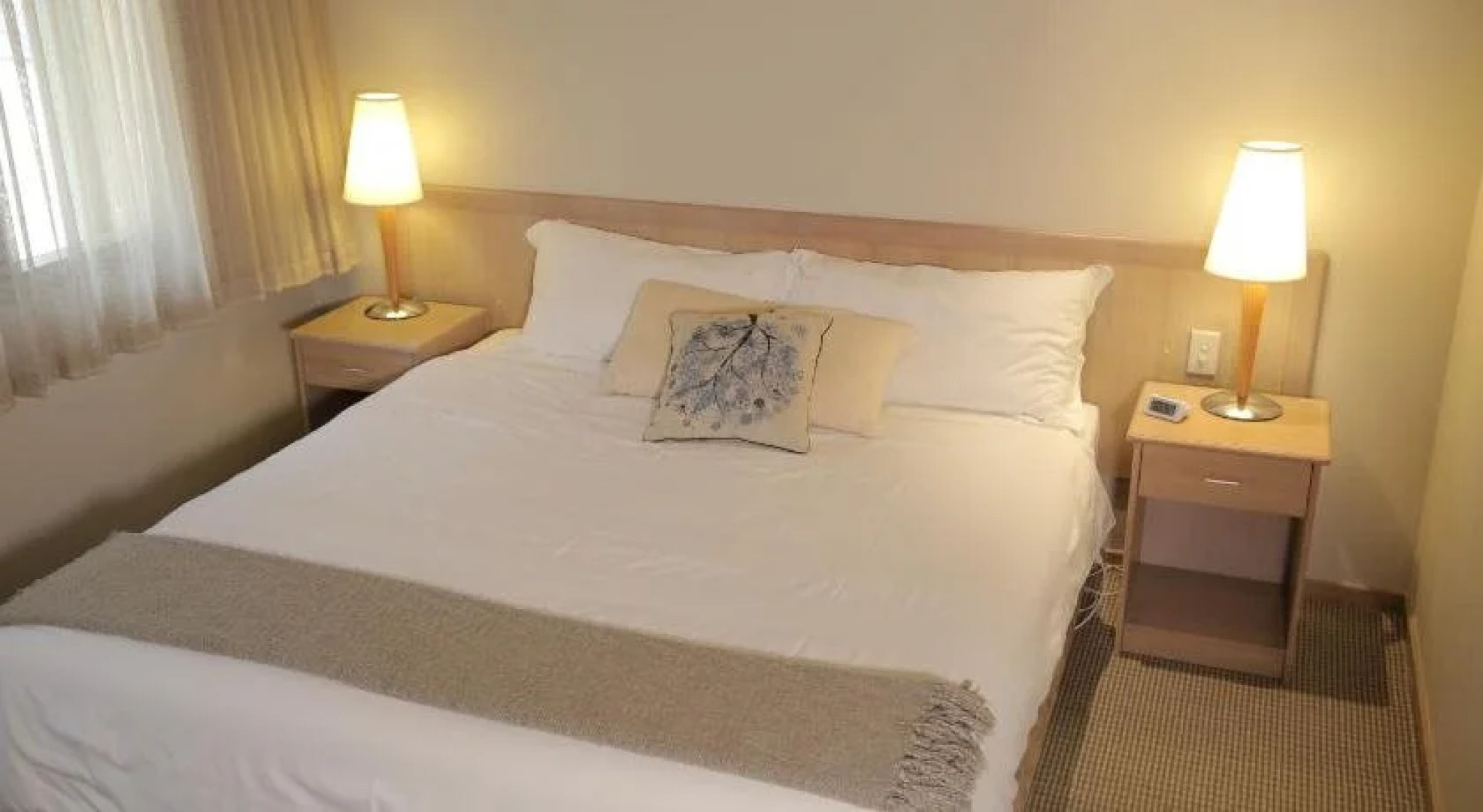 Gipsy Point Lakeside