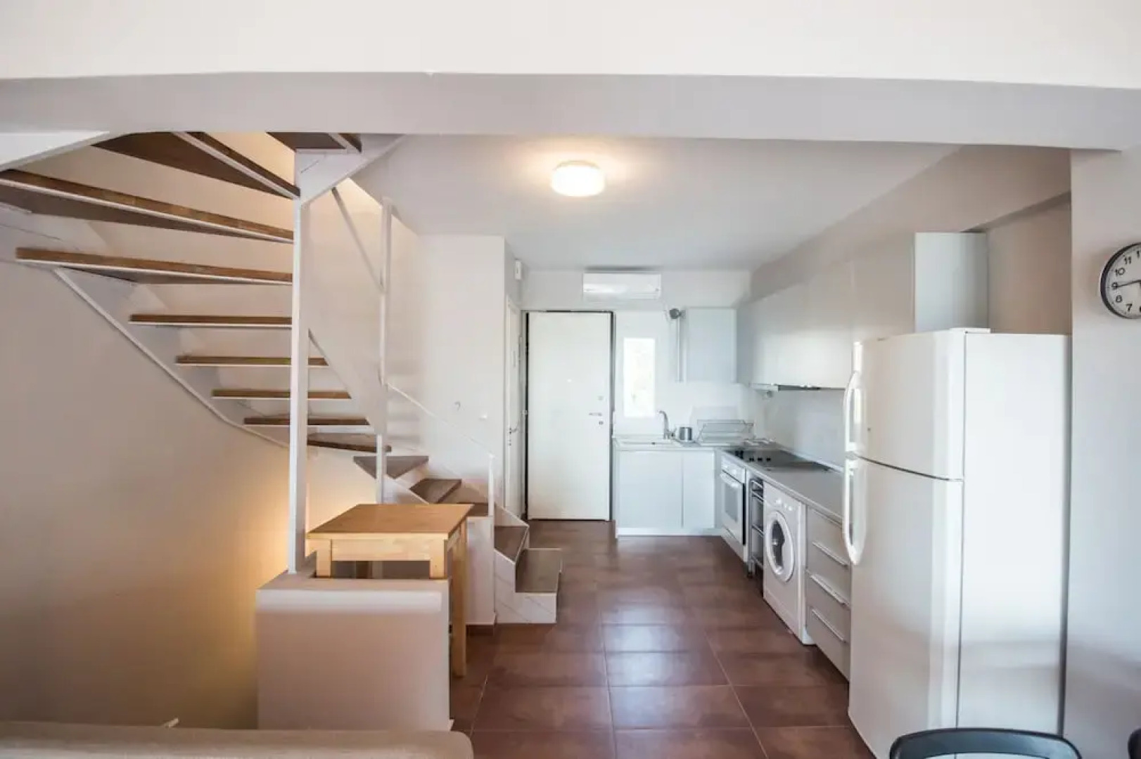 halu! Modern & Cozy Seafront Villa