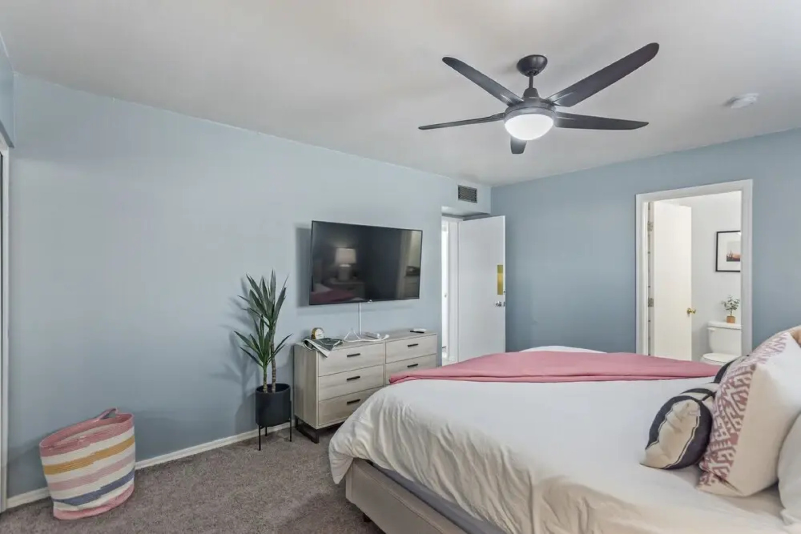 El Parque Tempe 4 Bedroom Home by RedAwning