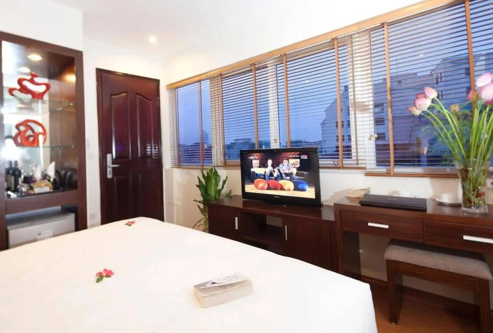 Rising Dragon Legend Hotel