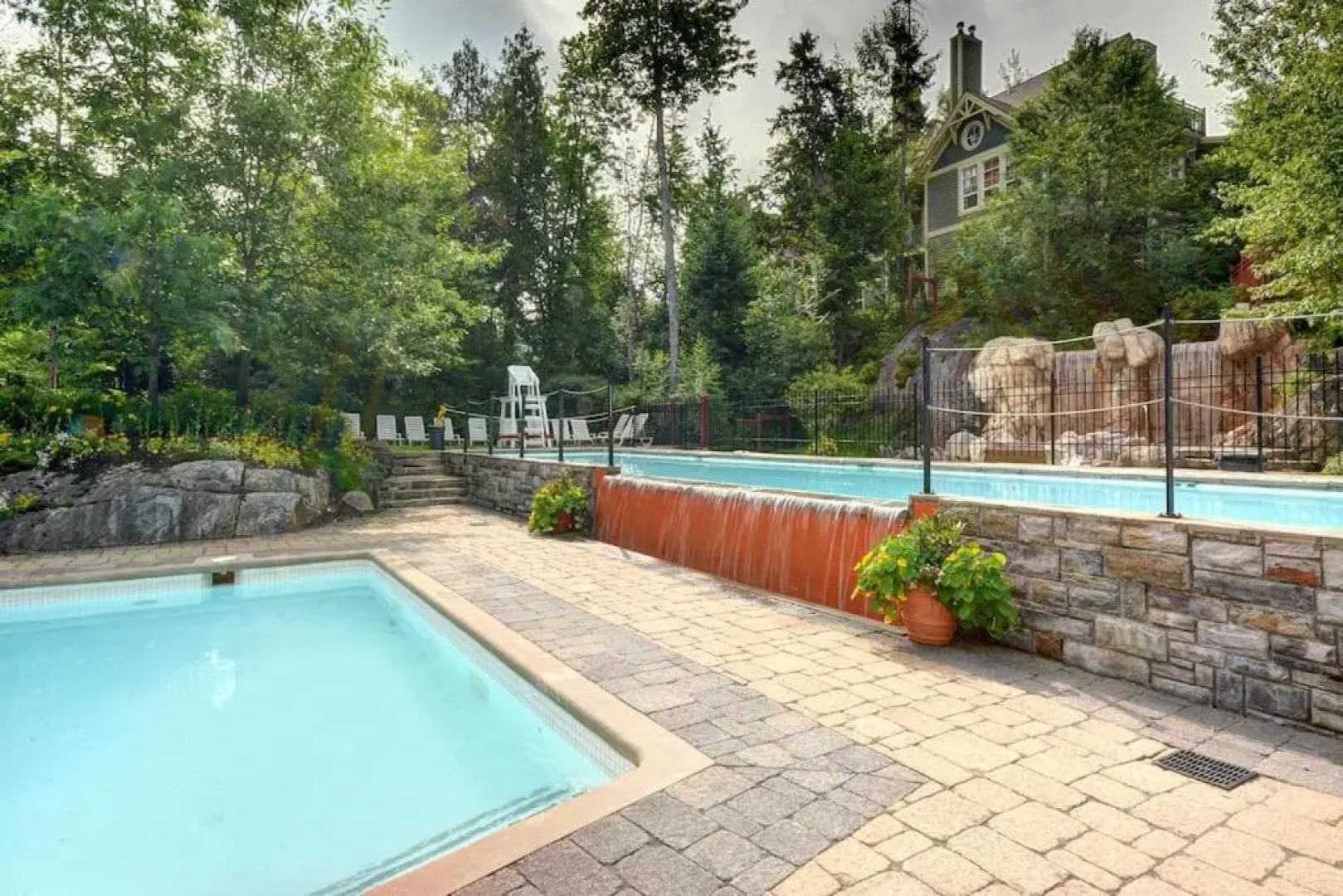 Les Eaux 225-1 by Escapades Tremblant