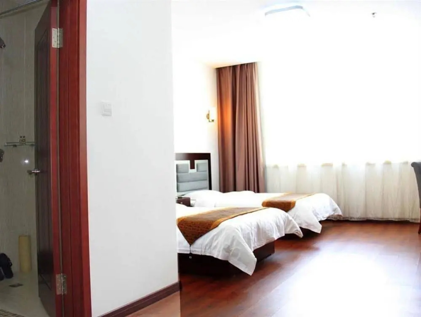 Qianyuan Jingyang Hotel