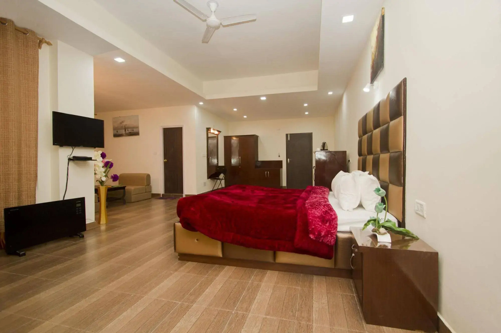 Snow Touch Resort (Shri Nath Group)