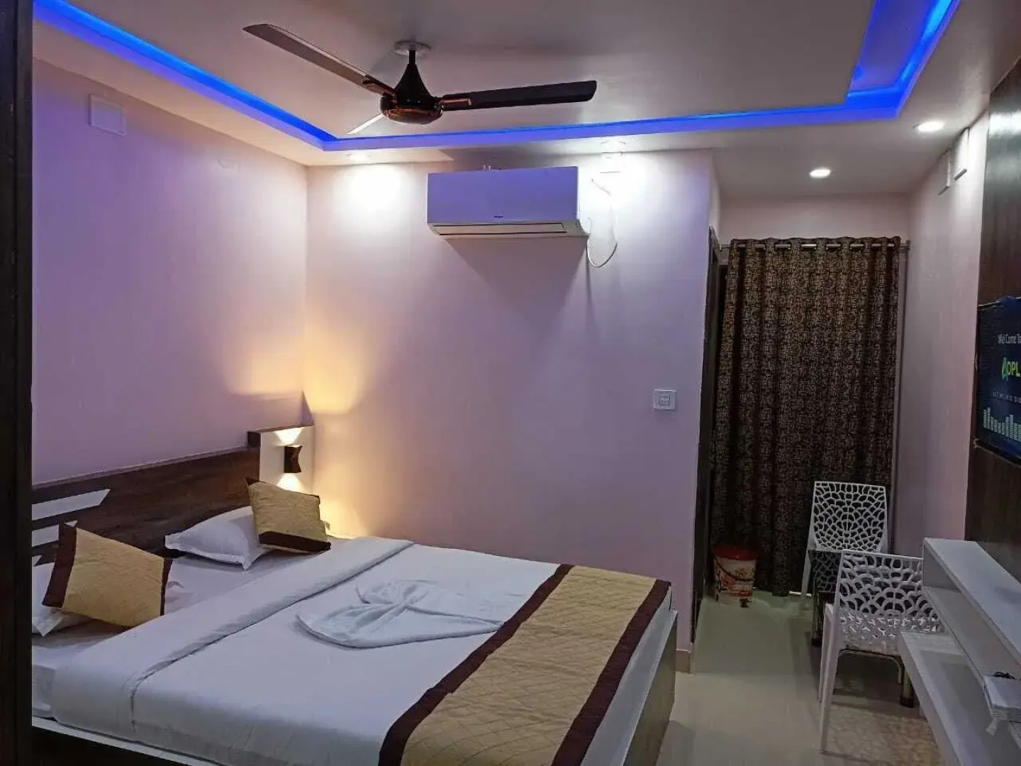 Hotel Dayal International