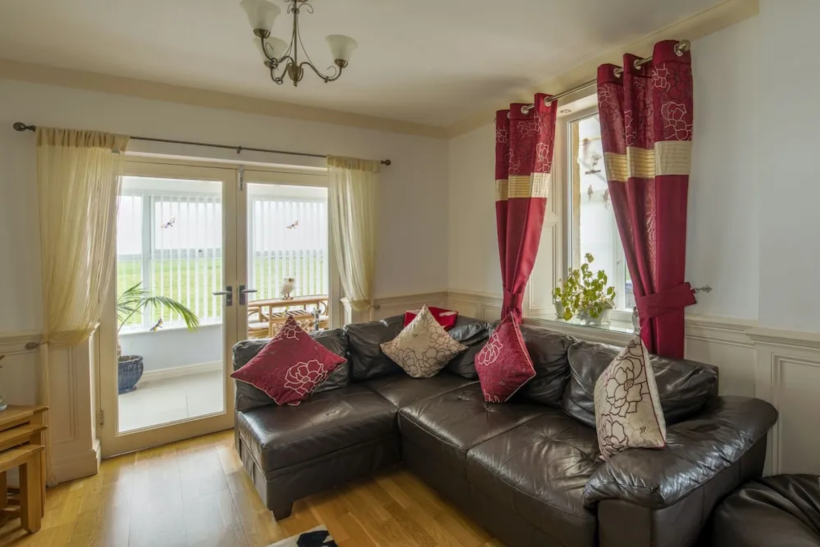 Cottage - Sleeps 5 - Hot Tub - Garden - Parking