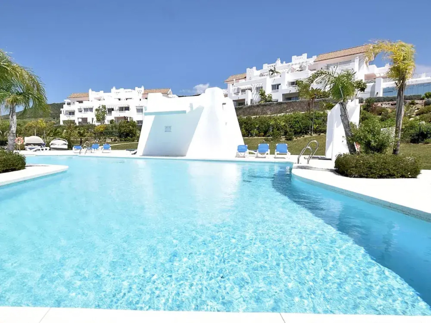 Beautiful Apartment in Estepona With Sauna