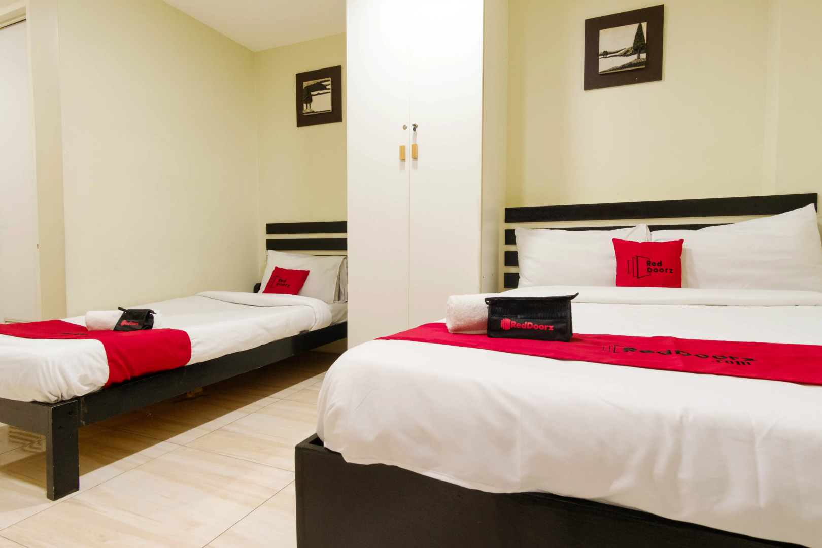 RedDoorz @ University Belt Manila