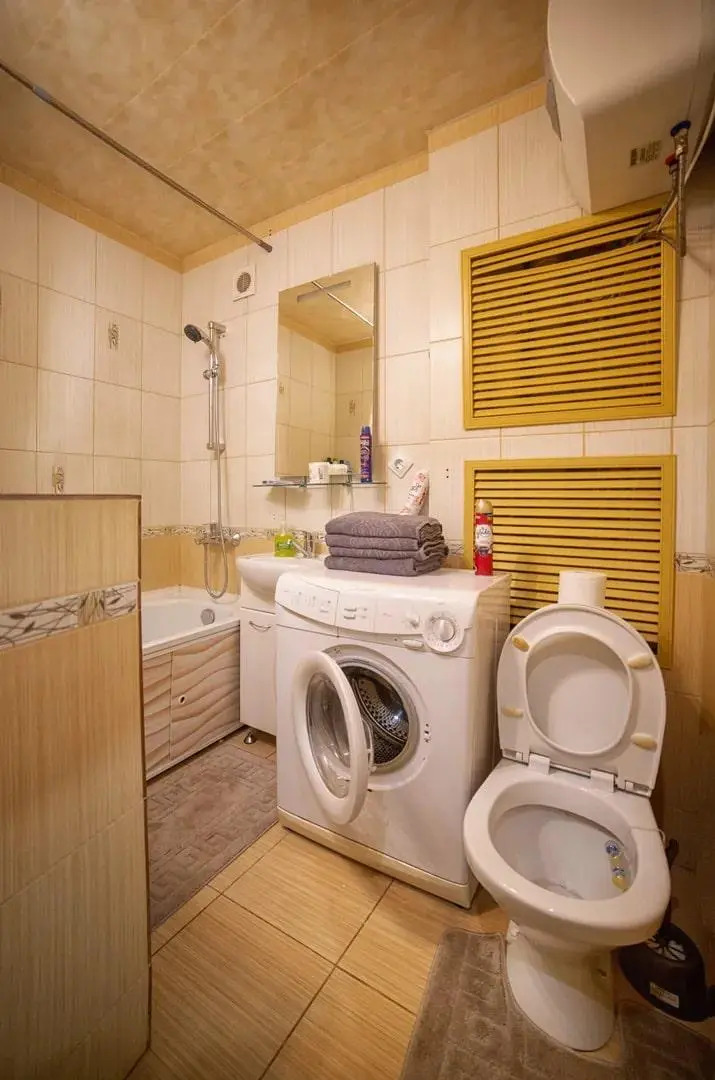 Апартаменты на улице Октябрьской Революции 38