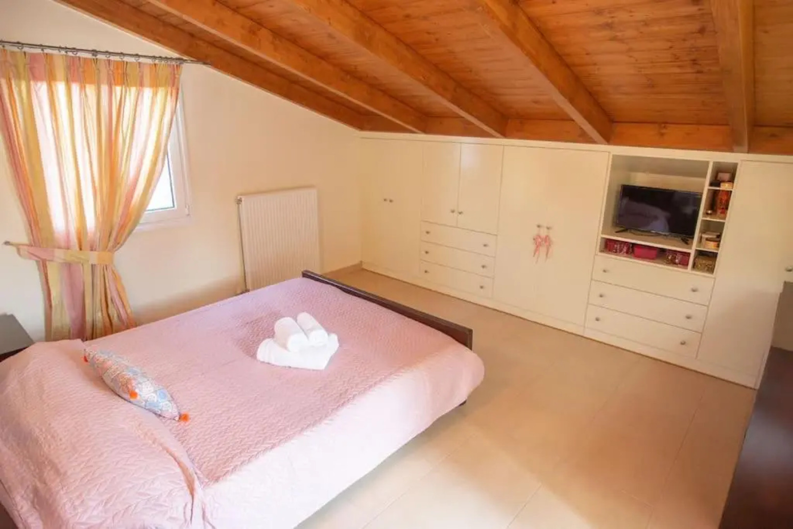 Fou's luxury apartment