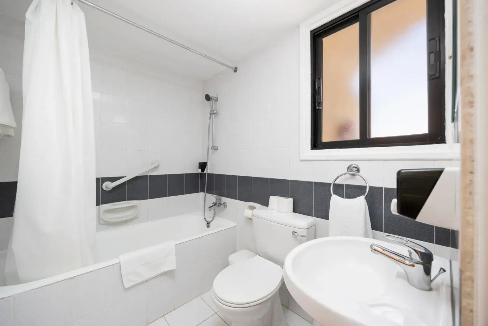 Tavros Hotel Apartments