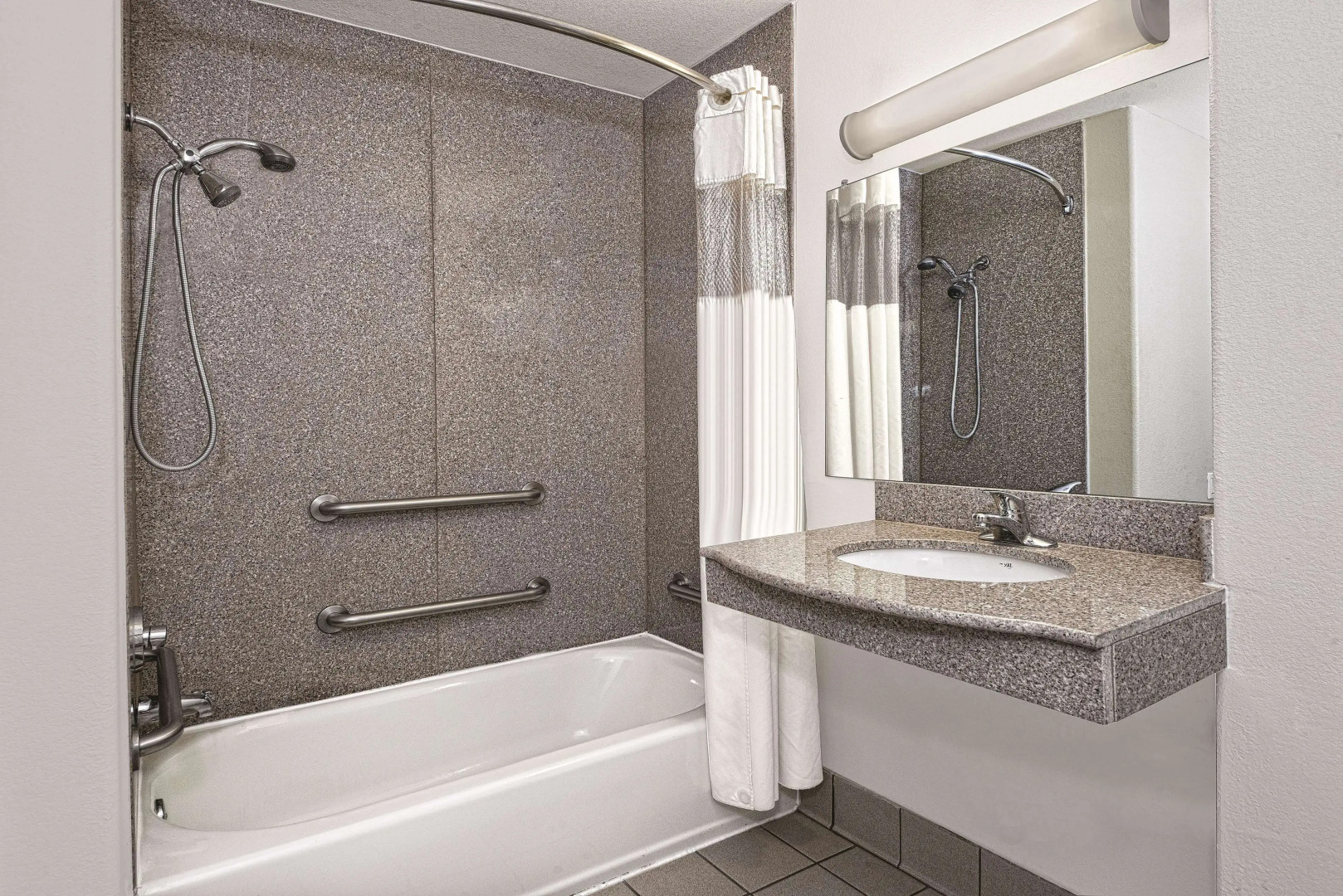 La Quinta Inn & Suites by Wyndham Stephenville