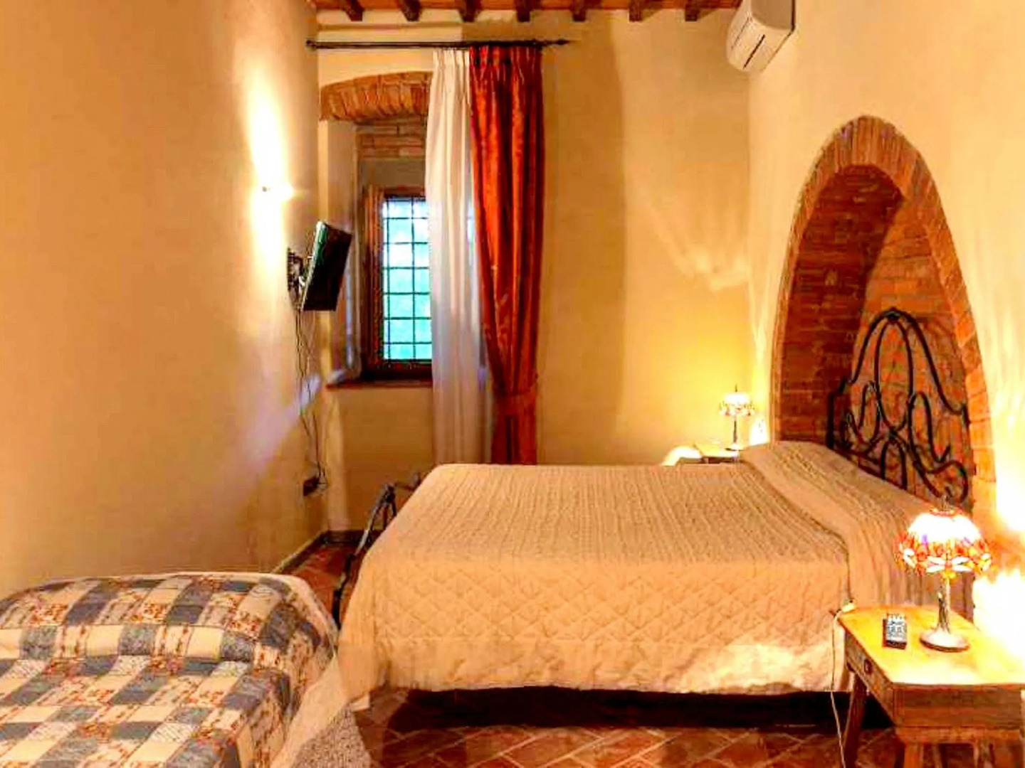 Cottage in Tuscany With Pool & Sauna