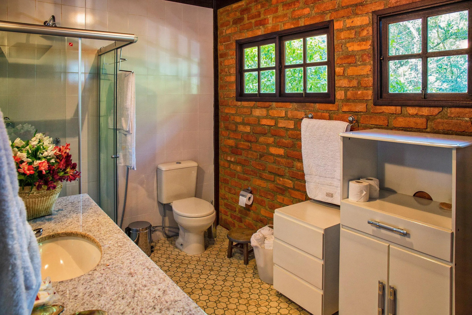 Sitio na Serra dos Orgaos com rio de aguas cristalinas