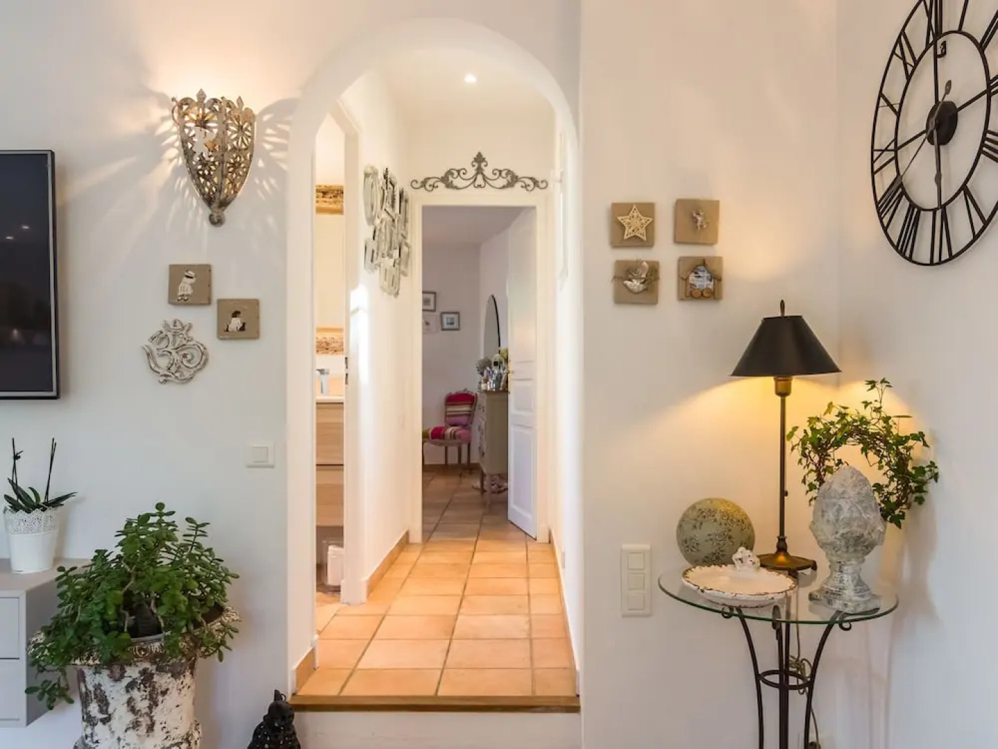 Luxurious Villa With Internet and Private Swimming Pool, Near Grasse