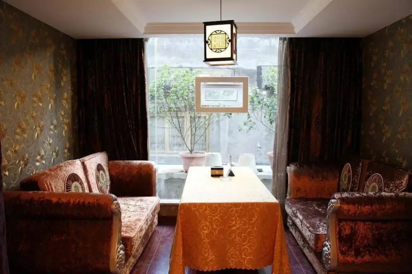 Tiancheng Holiday Hotel (Nanchong Renmin Garden)