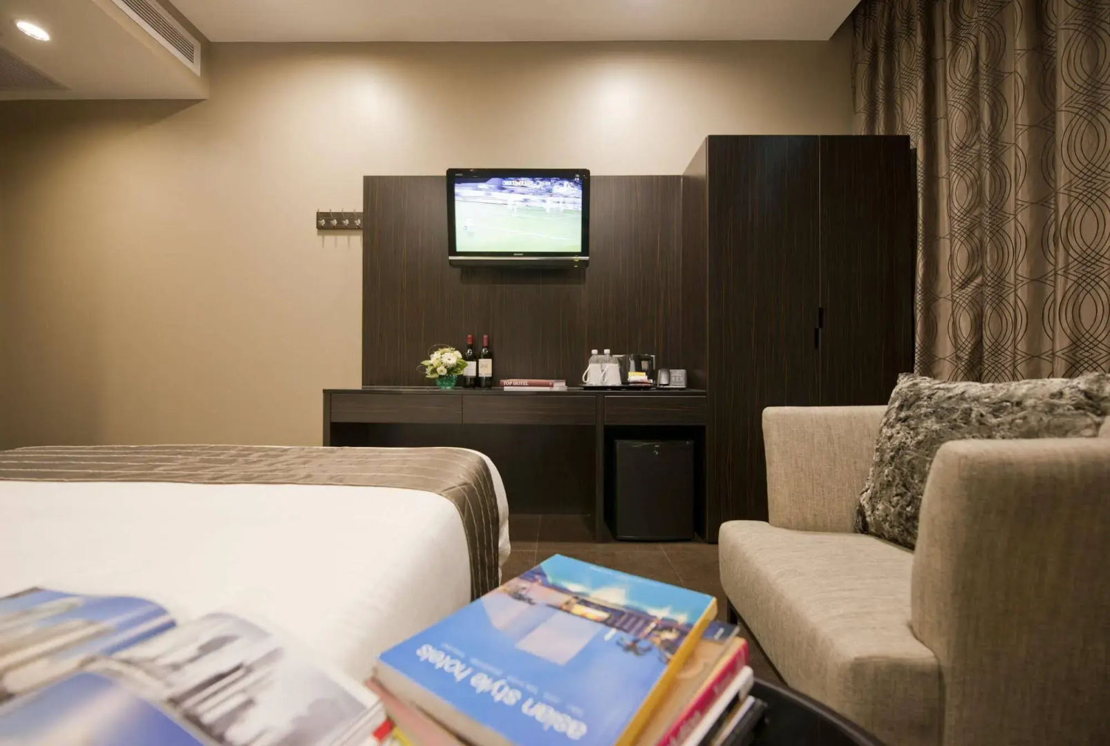 V Hotel Lavender