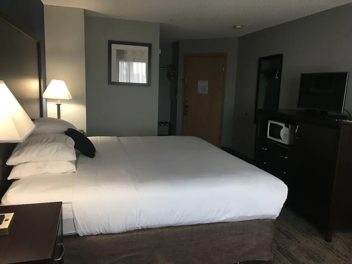 Days Inn and Suites Sequim