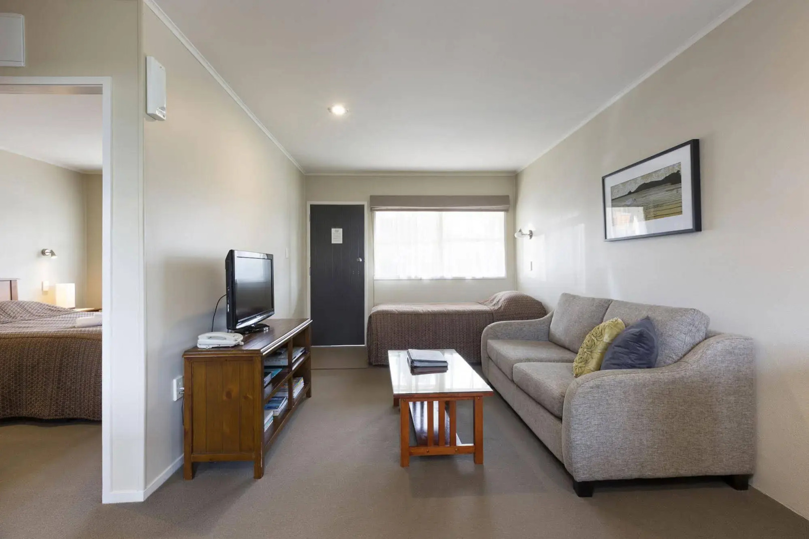 Colonial Court Motor Inn