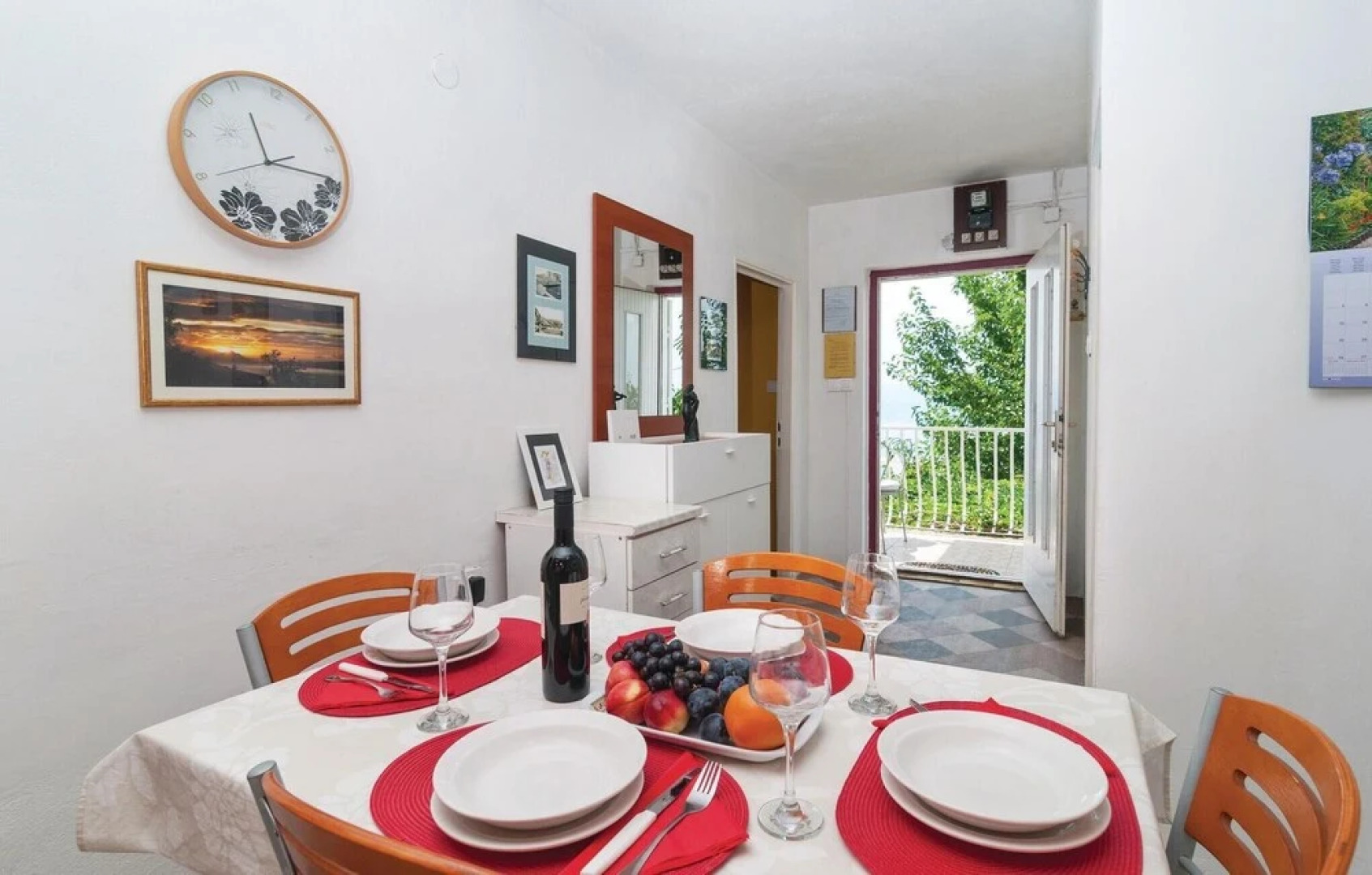 Awesome Home in Duce With Wifi and 2 Bedrooms