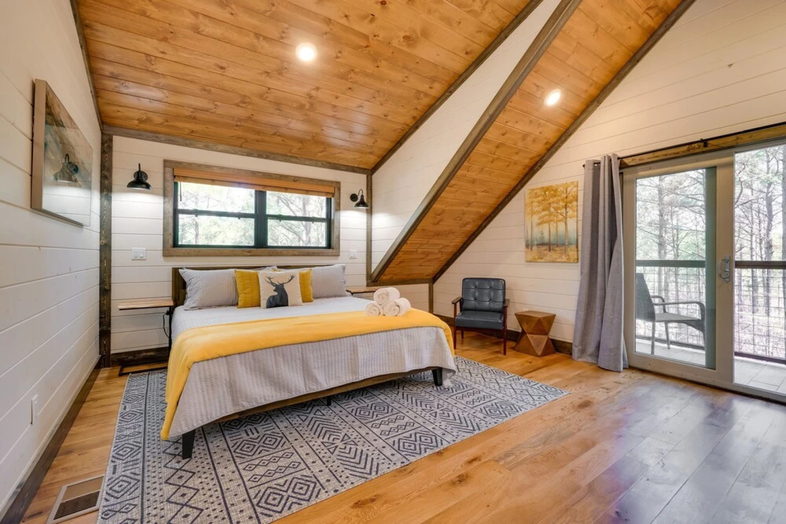 Serene Broken Bow Cabin w/ Hot Tub & Fire Pit!