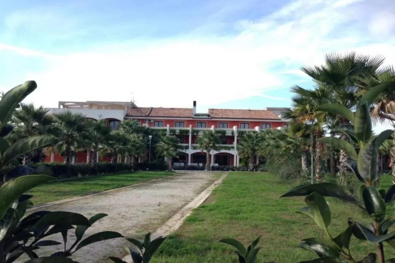 Prince Franklyn Hotel