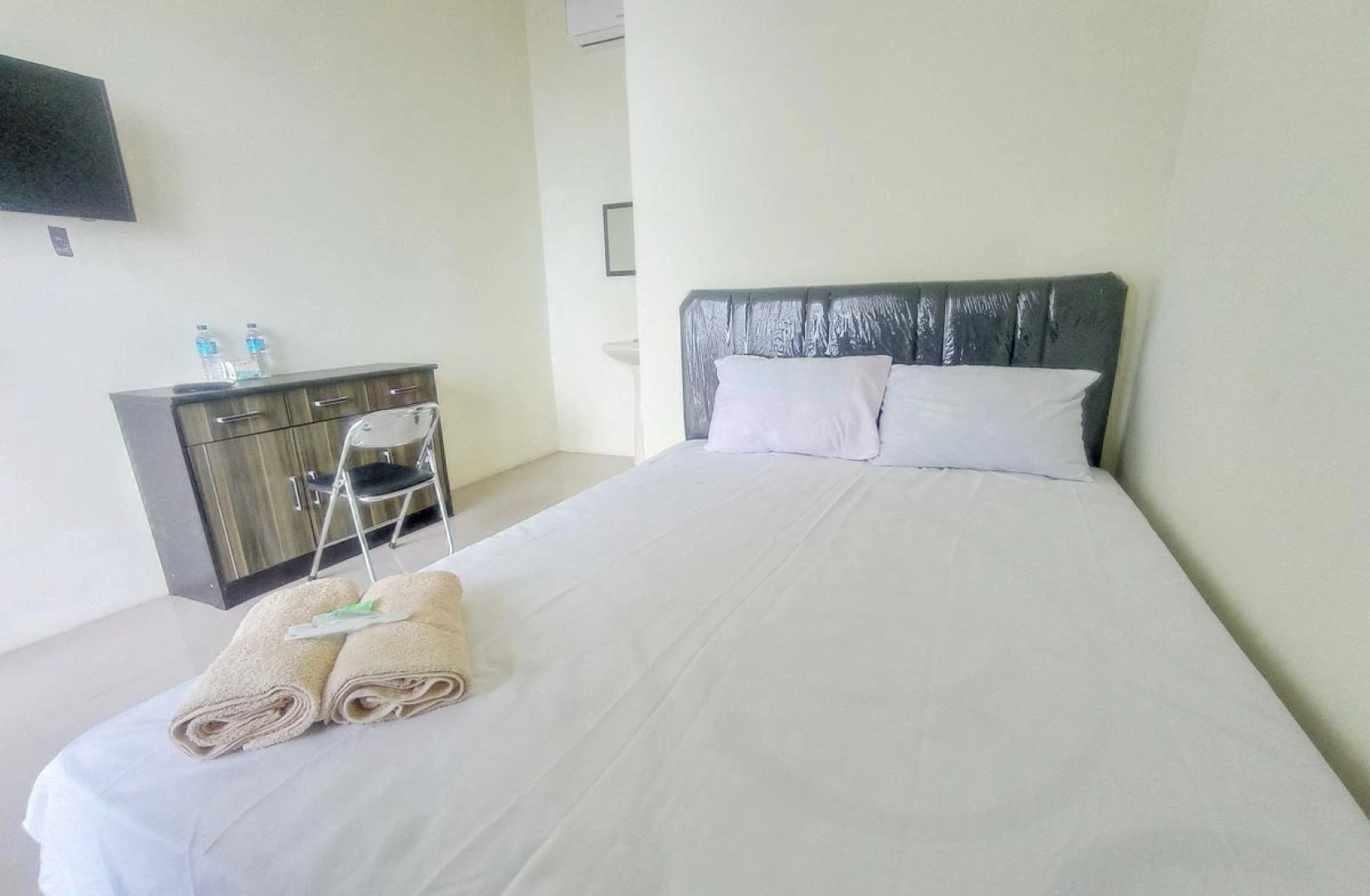 Grand Kencana Guesthouse near Wisata Bahari Lamongan