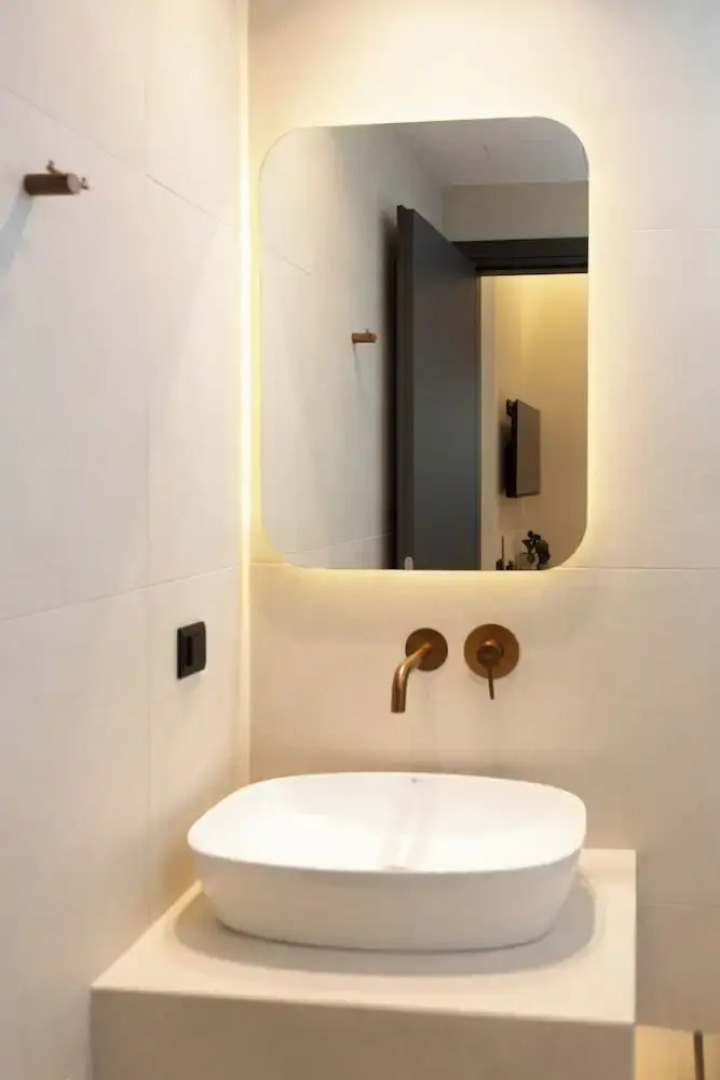 Armonia Seaview Suites