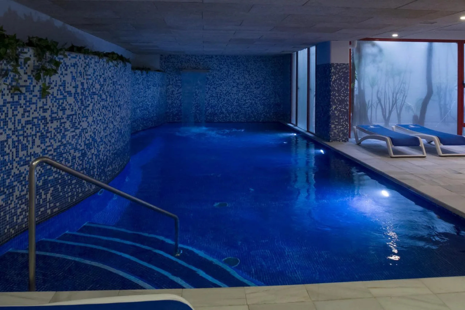 Отель Ibersol Almuñecar Beach & Spa