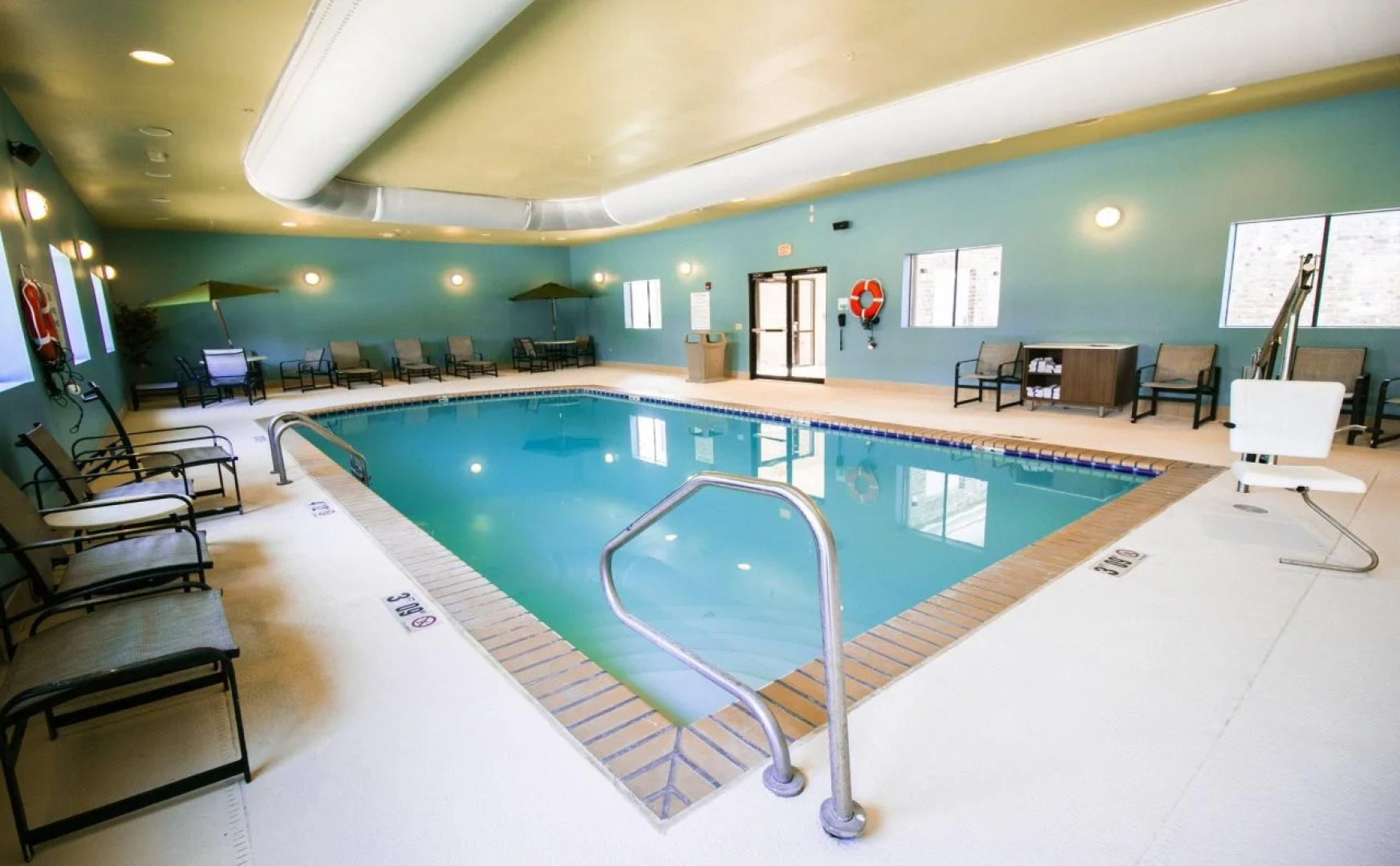 Holiday Inn Express Hotel & Suites, a Baton Rouge-Port Allen by IHG