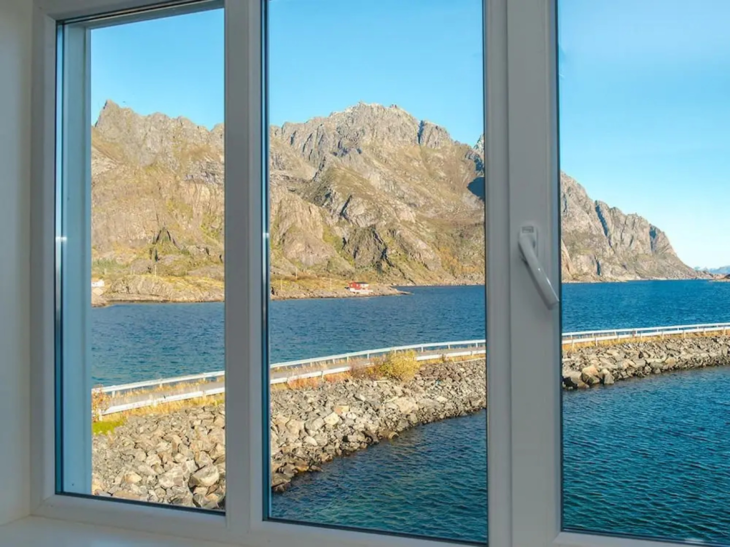 Lofoten Arctic Henningsvær Hotel