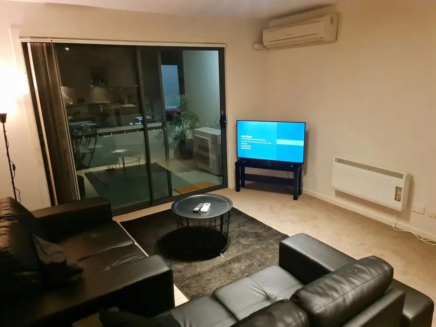 Qure Restaurant & Apartments