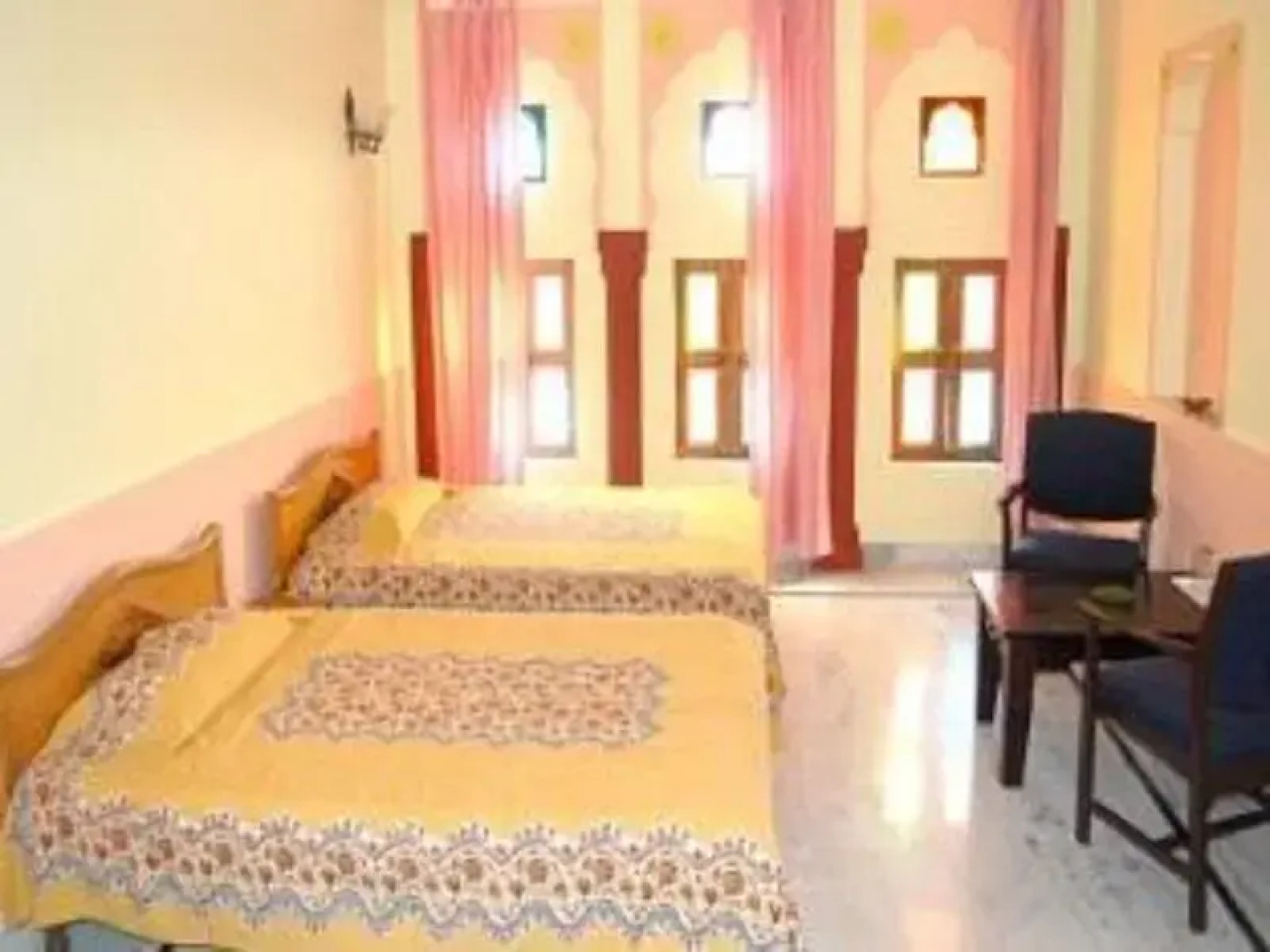 Tordi Garh Hotel