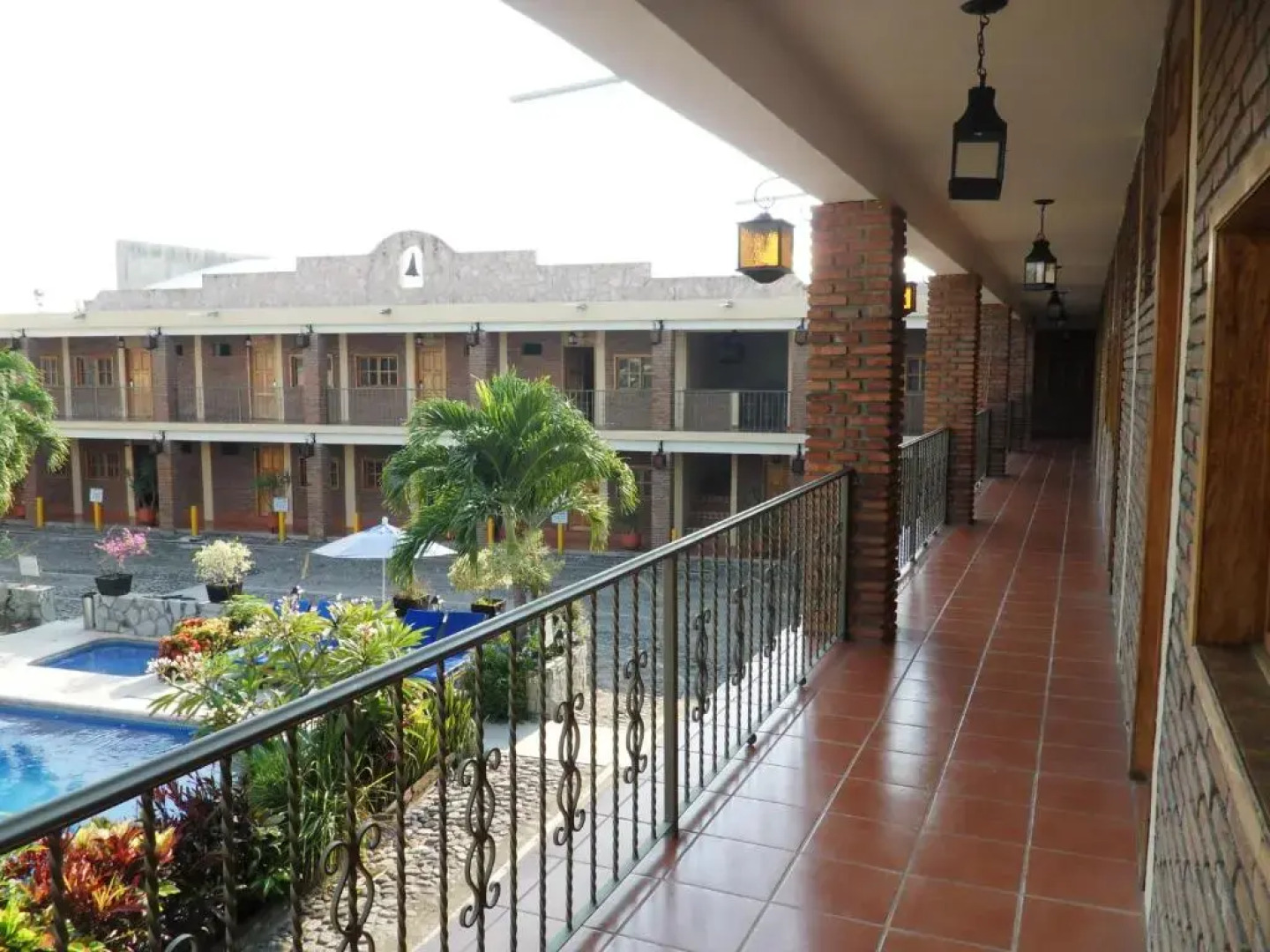 Hotel Montroi Express