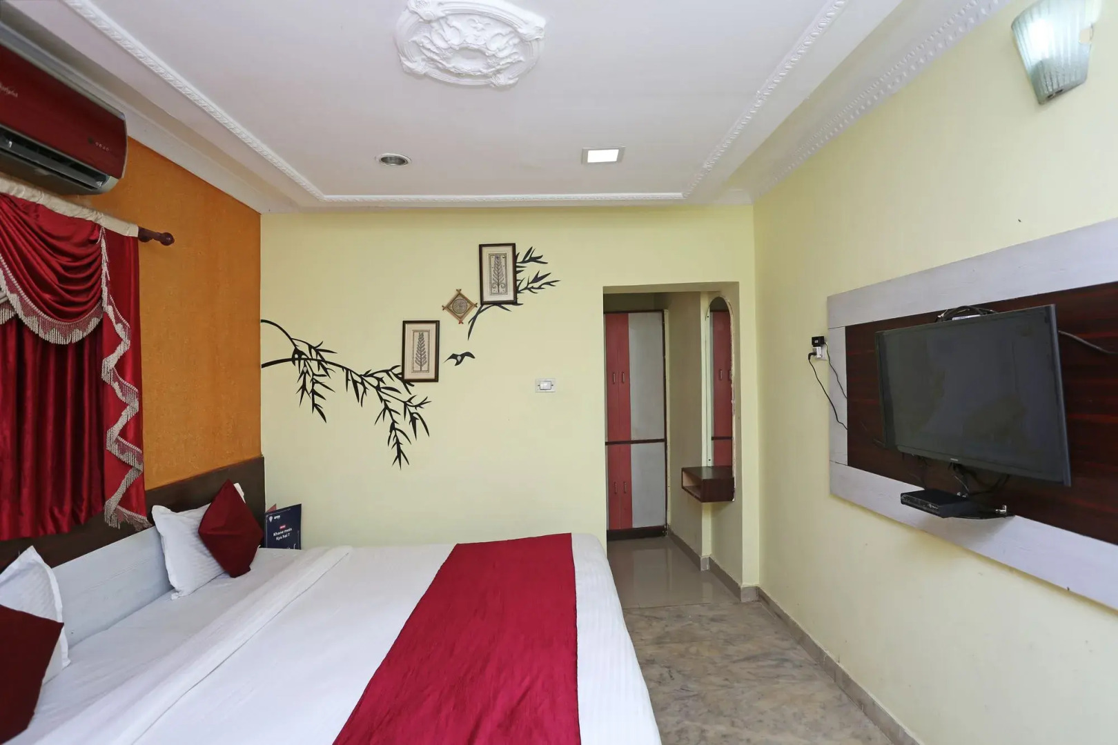 Jaydev Vihar By OYO Rooms