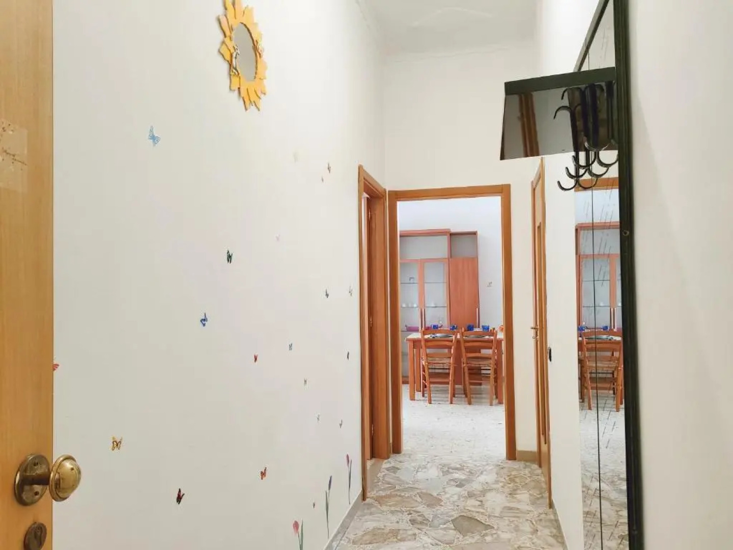 HOME Fusaro - 500 m dalla stazione treno - Affitti Brevi Napoli