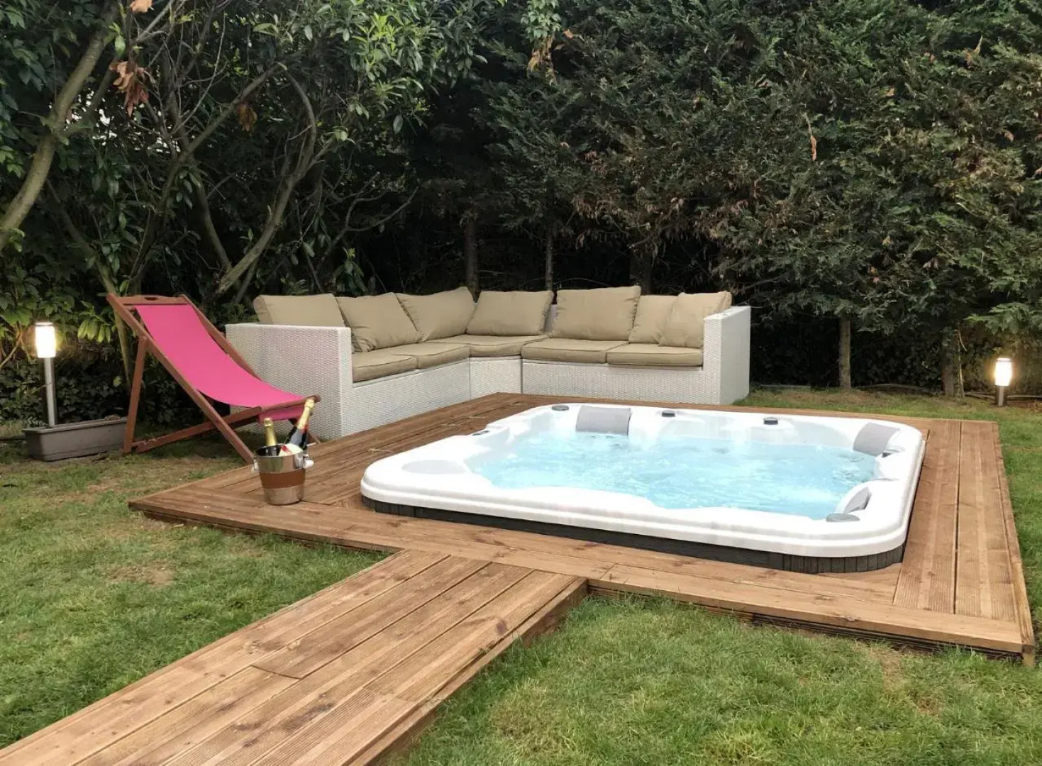 Maison avec mini piscine jacuzzi