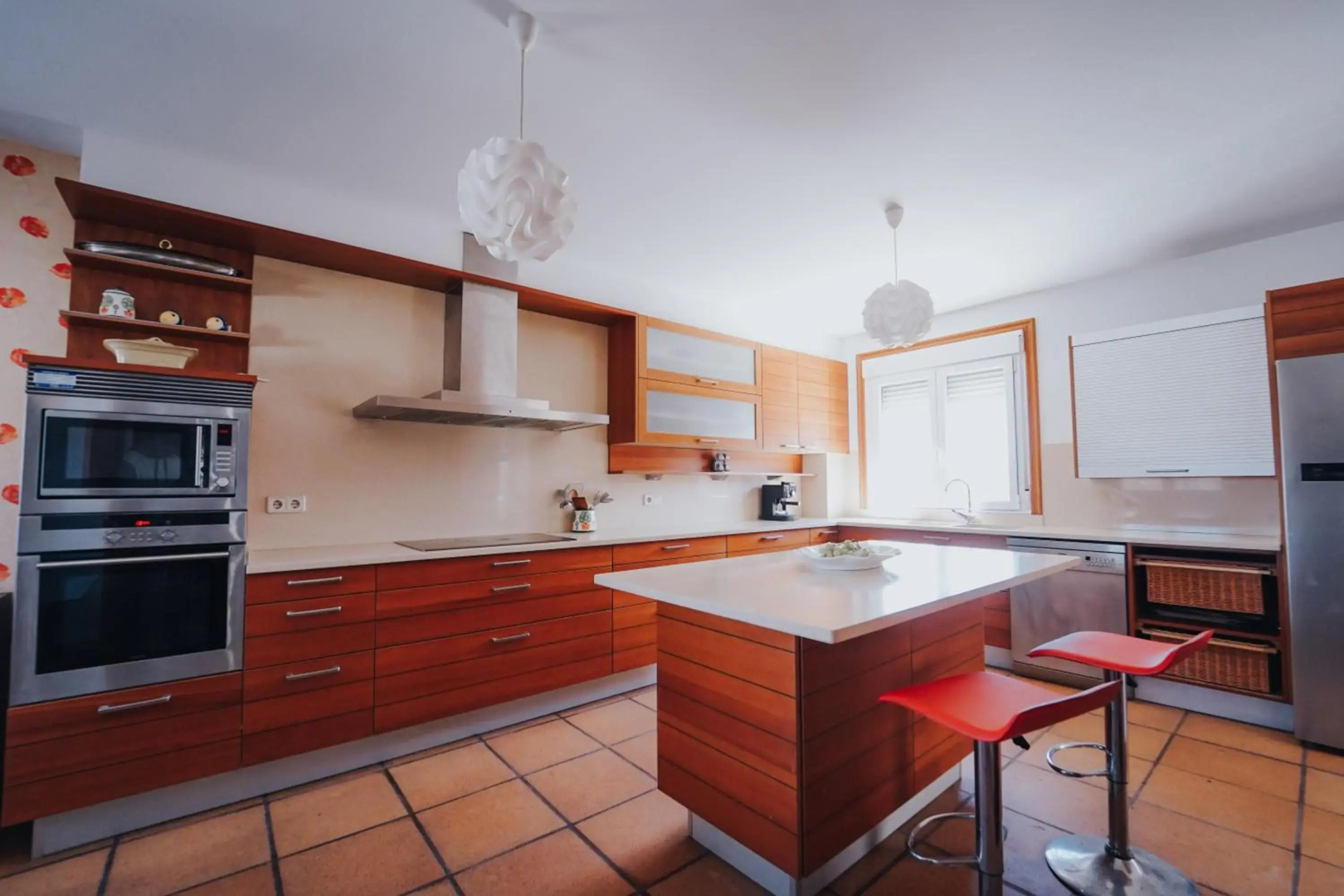 Villa con piscina a pie de playa