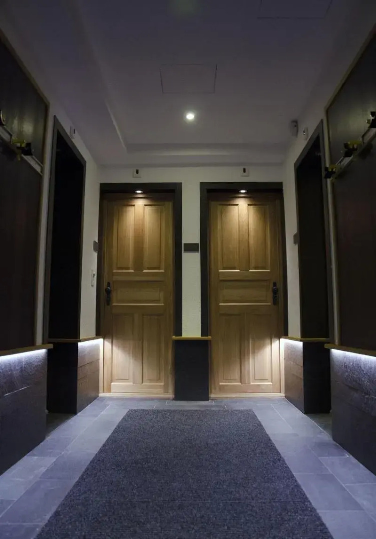 GRAND your home with common kitchens with self check-in