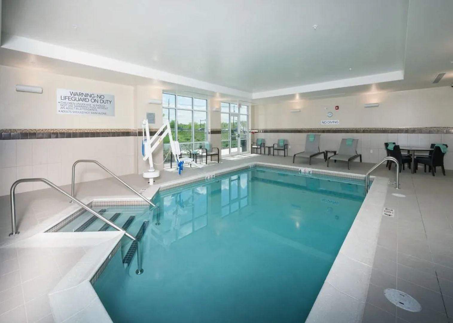 Courtyard Boston Littleton