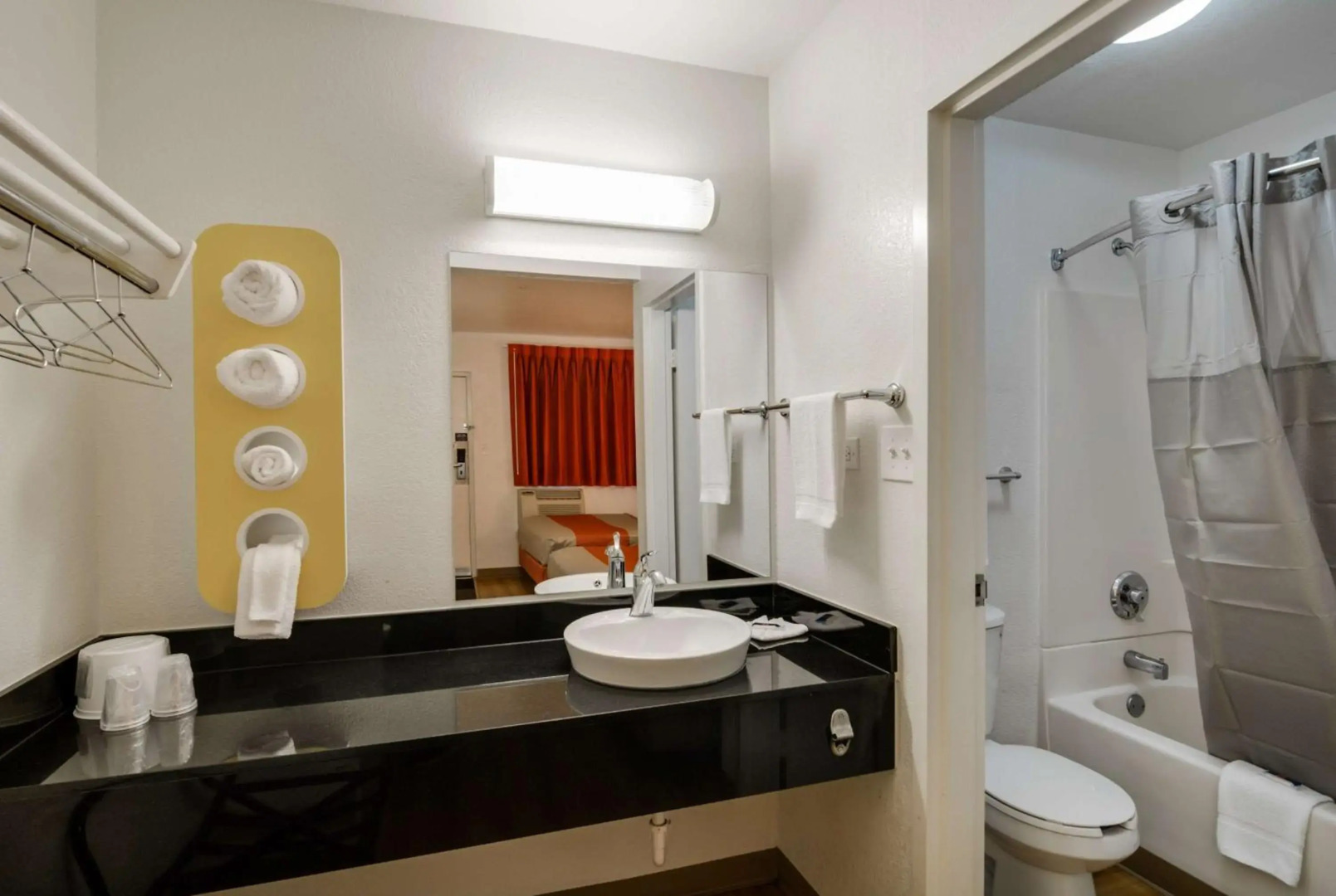 Motel 6 Schiller Park, IL - Chicago O'Hare