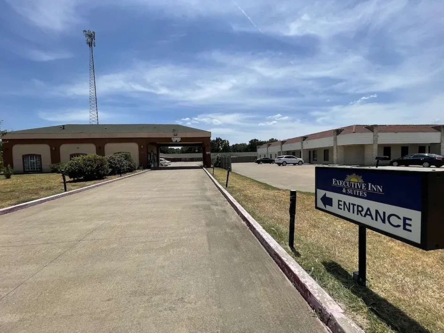 Gun Barrel Executive Inn