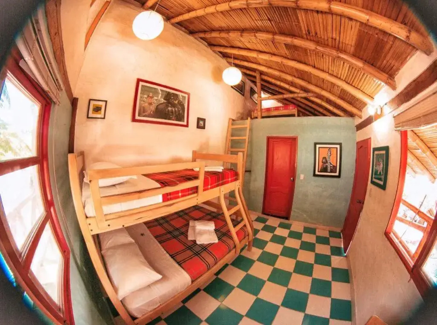 Pop House Montañita