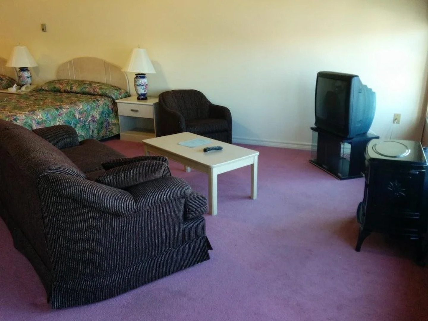 The Dockside Inn & Restaurant