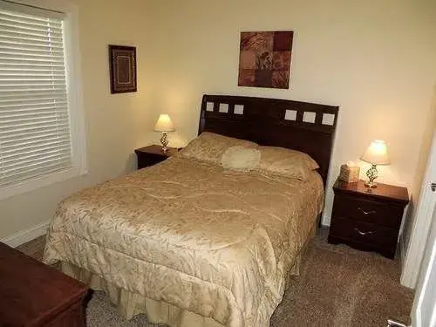 Tullamore 205 3 Br condo by RedAwning