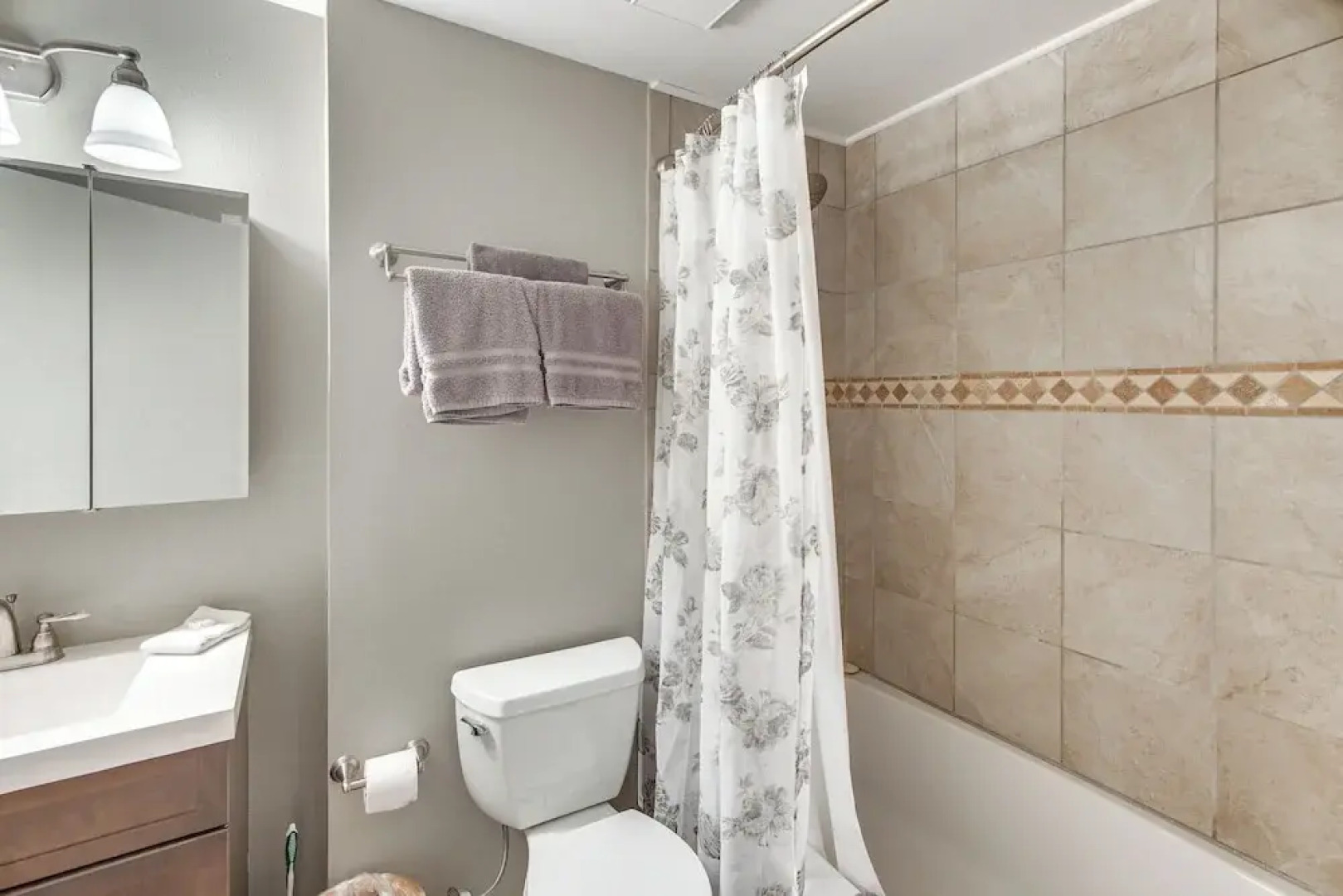 Private Yard, Walk to River: Buena Vista Retreat!