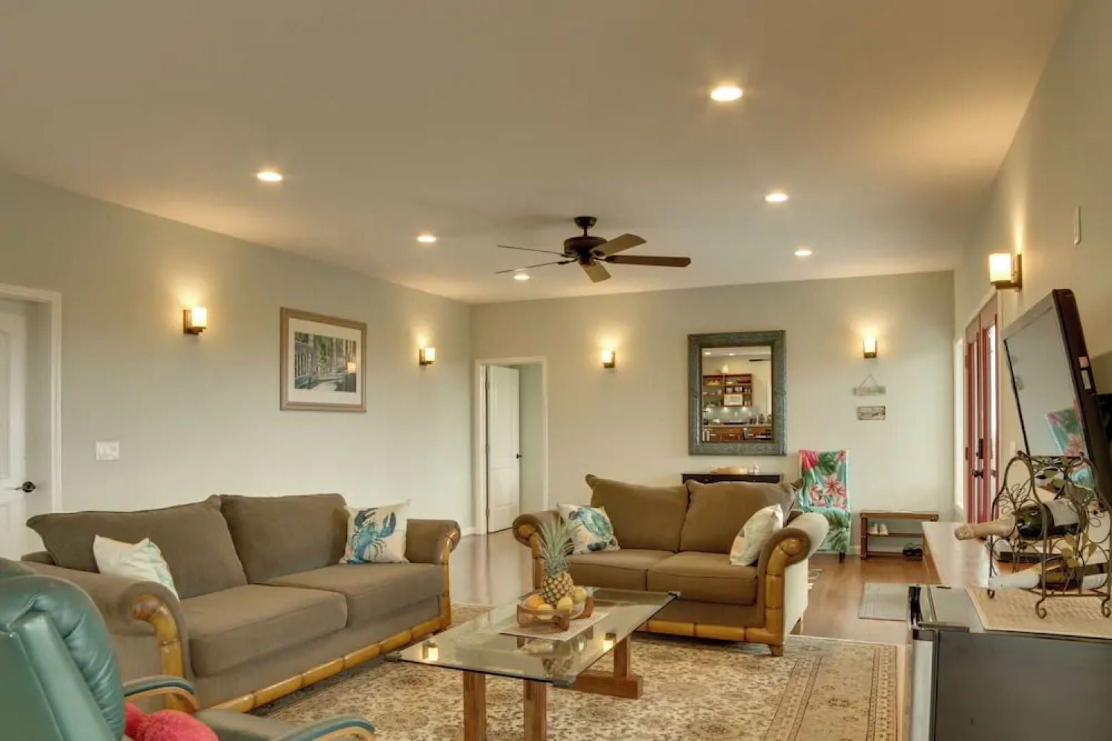 'the Aloha Green House' Retreat w/ Ocean Views!