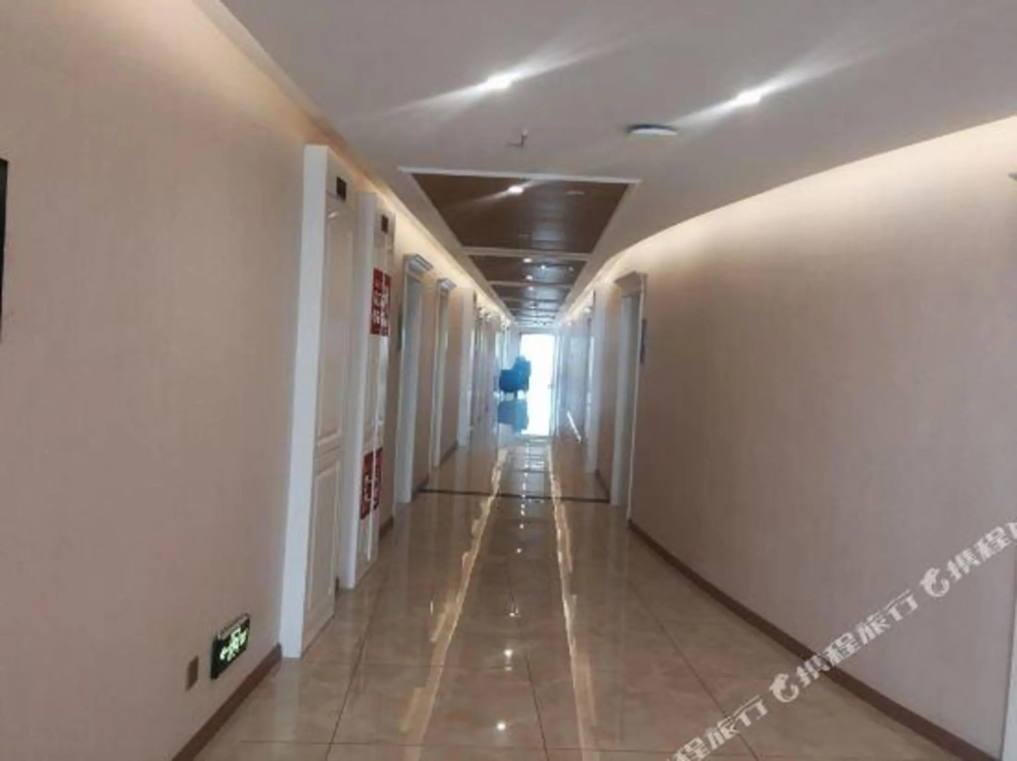 Suining Yaxia Hotel (Logistic Port Jianxuan City)