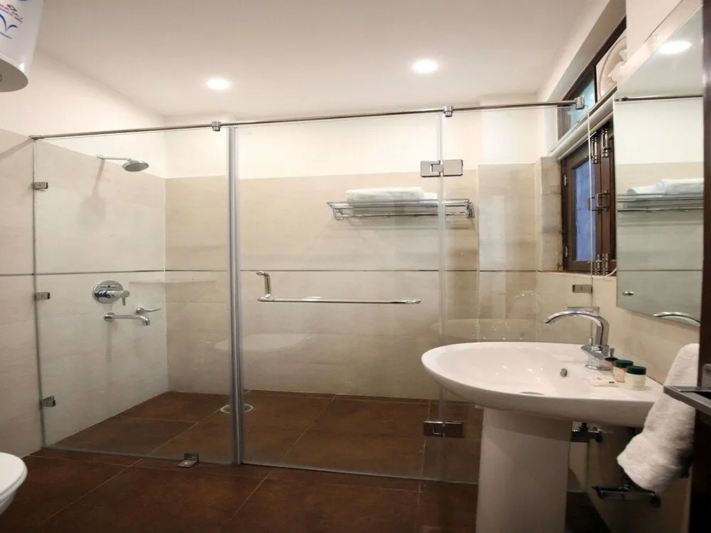 OYO 9308 Home Valley View 2 BHK Villa Near Kasauli