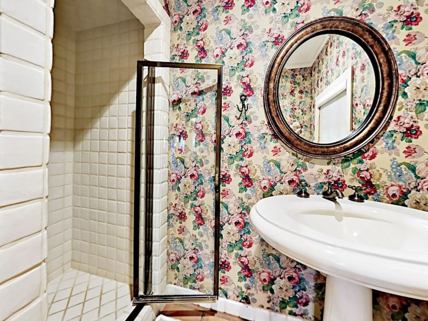 7BR 5 5BA Spicewood Sanctuary by RedAwning